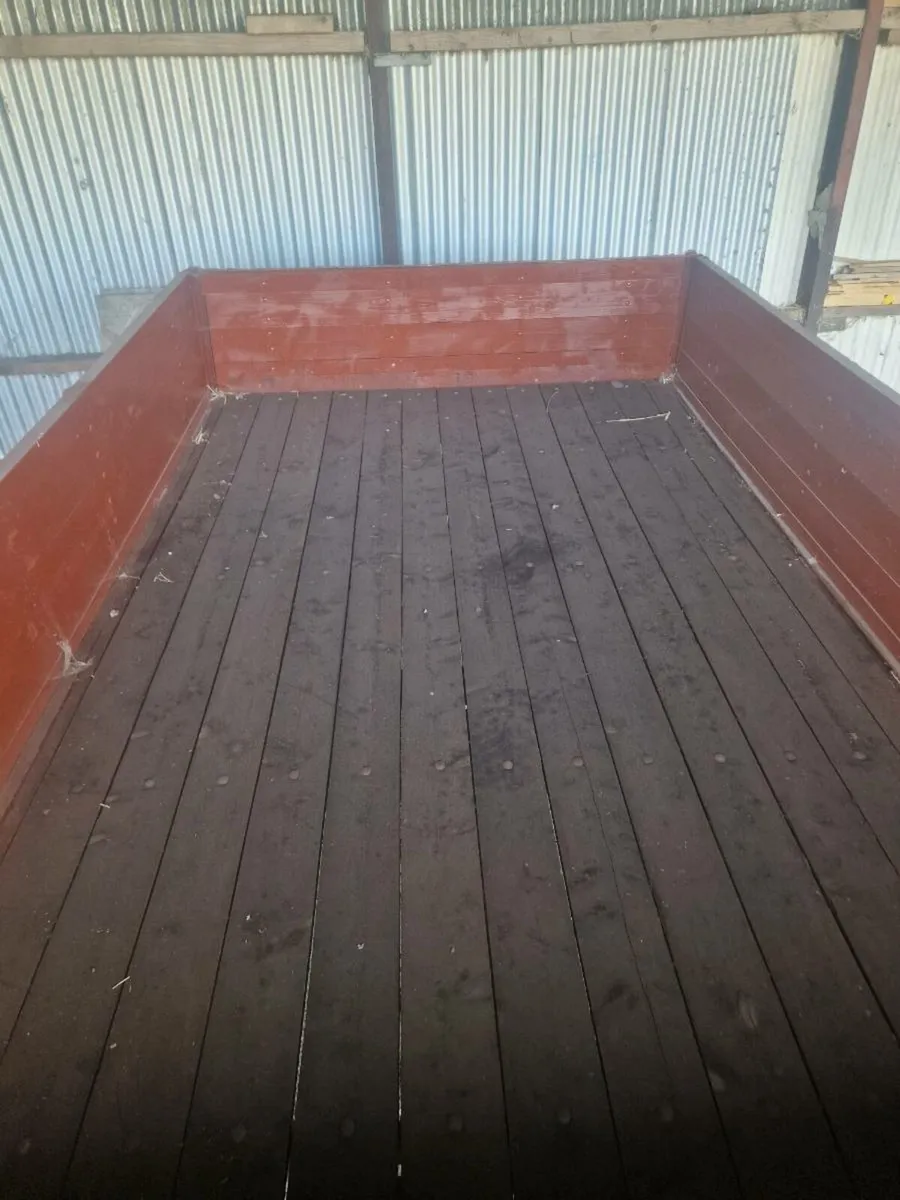 Vintage trailer - Image 4