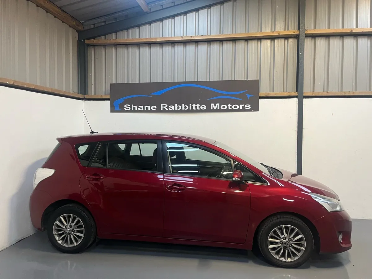 171 TOYOTA VERSO 1.6 d4d ICON 7 seats - Image 3