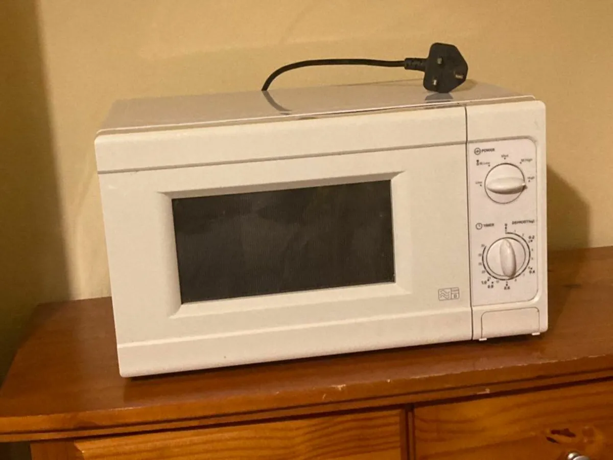 Argos Microwave 700W  - Affordable Home Cooking - Image 2