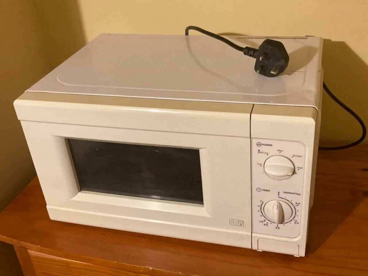 Argos Microwave 700W  - Affordable Home Cooking - Image 3