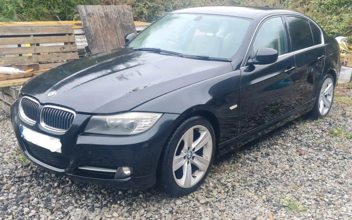 Bmw 318d e90 se 2010 - Image 1