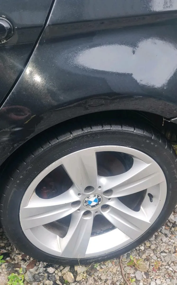Bmw 318d e90 se 2010 - Image 3