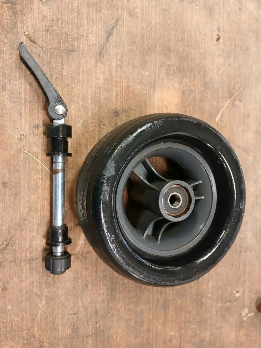 Motocaddy S1 front wheel - Image 2