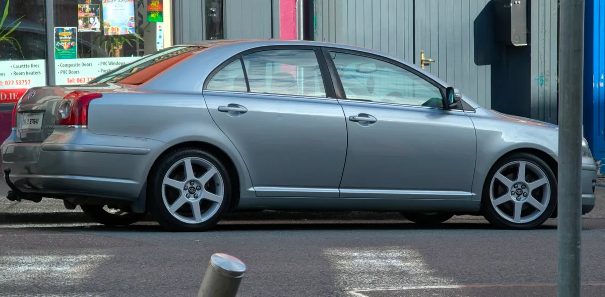 Toyota Avensis t25 - Image 2
