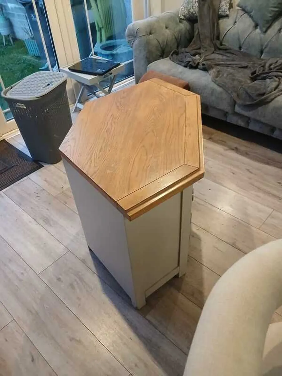 TV Cabinet - Image 4