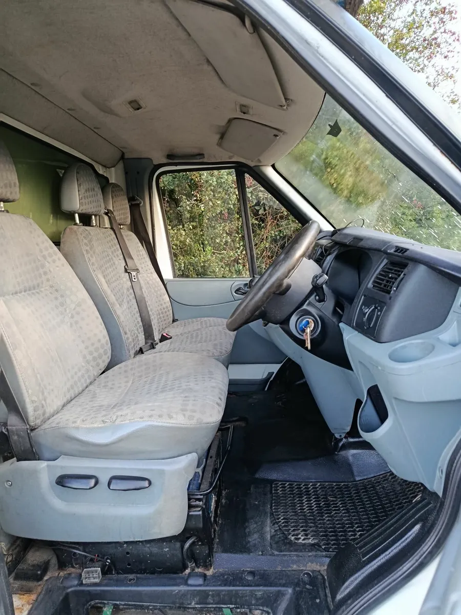 3.5 ton Pony/horse truck - Image 2