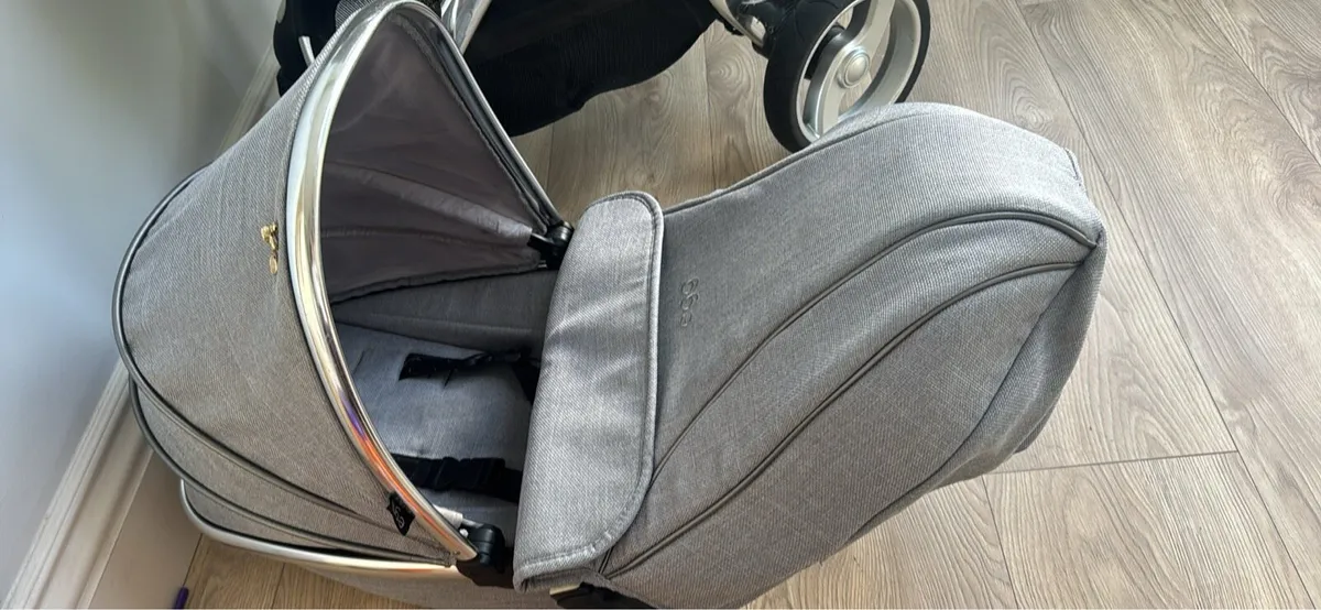 Newborn pram and pushchair - Image 3