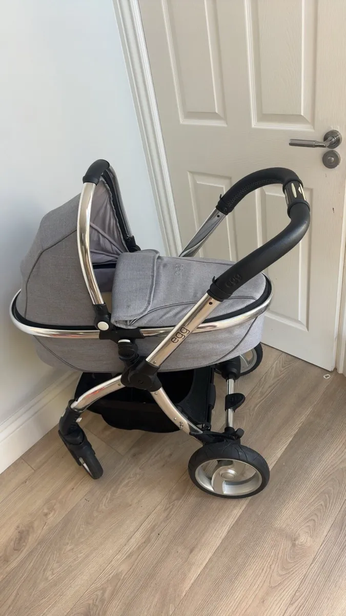 Newborn pram and pushchair - Image 4