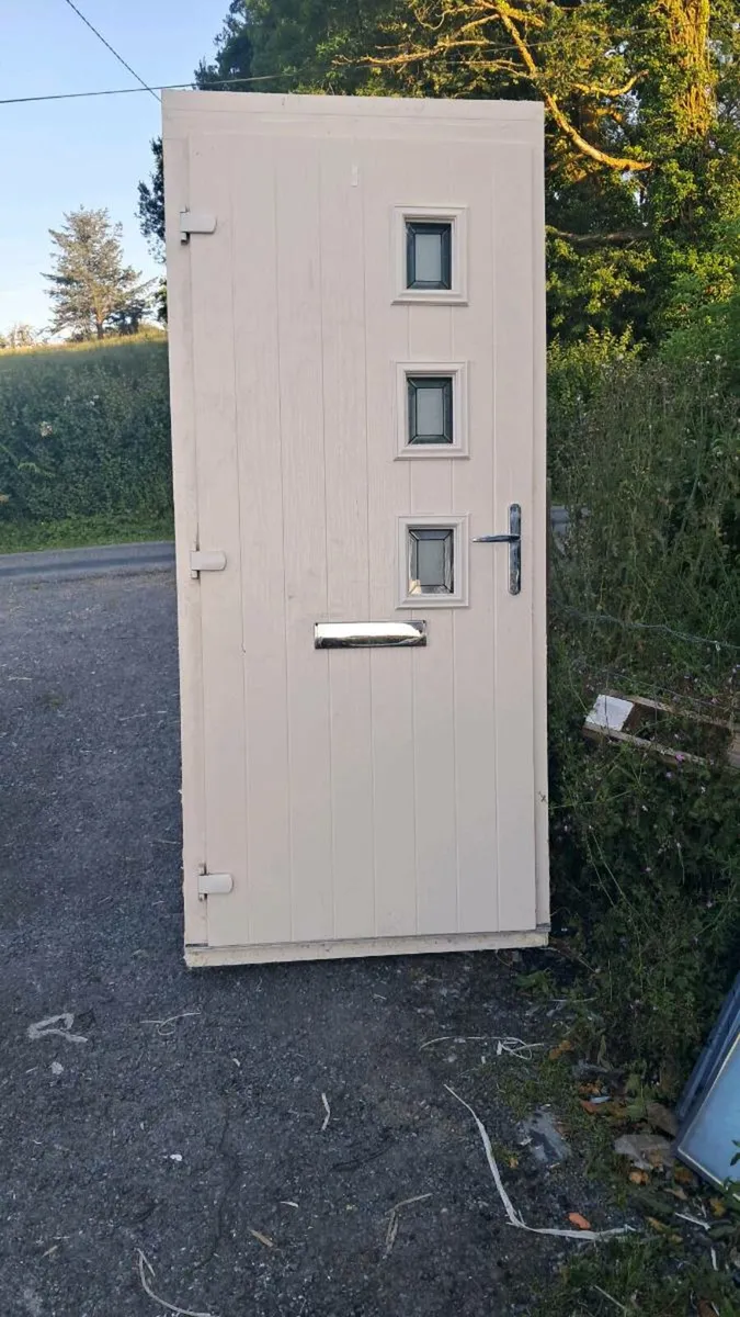 TRIPLE GLAZED COMPOSITE DOOR - Image 2