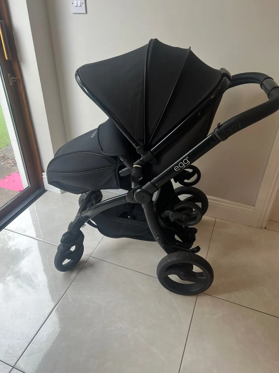 Egg Stroller - Image 1