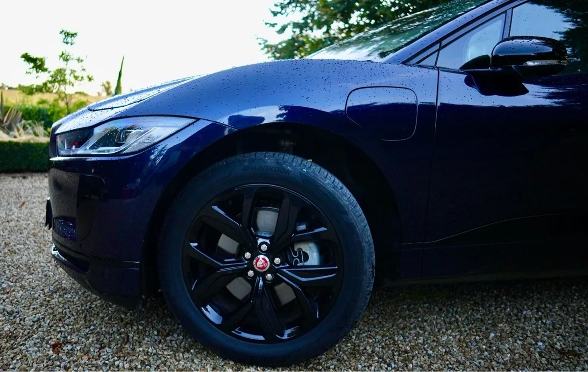 Jaguar IPace 400 HSE Black Edition 2021 - Image 2