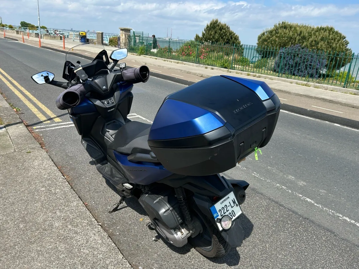 Honda Forza 2022 - Image 3