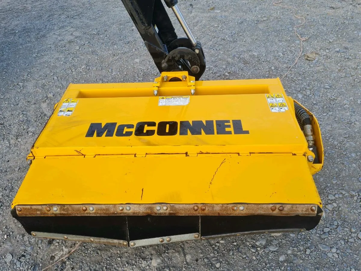 Mcconnel PA6575T Hedgecutter - Image 2