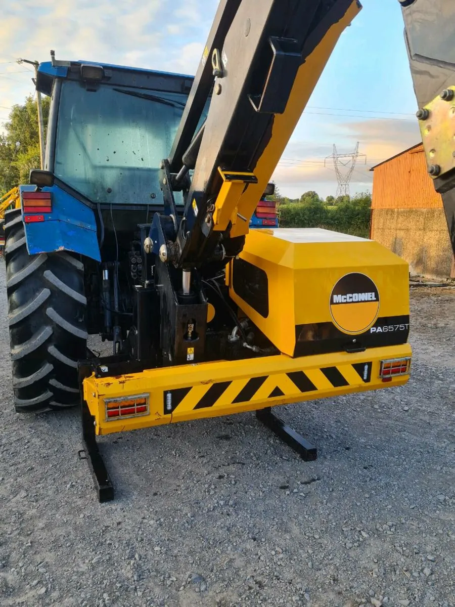 Mcconnel PA6575T Hedgecutter - Image 4