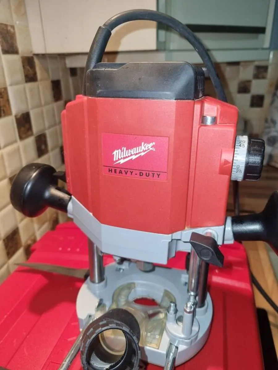 Milwaukee 1/4" router - Image 3