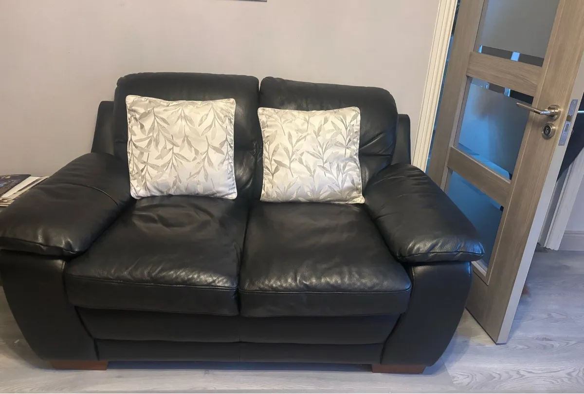Black Leather Suite 2+2 - Image 3