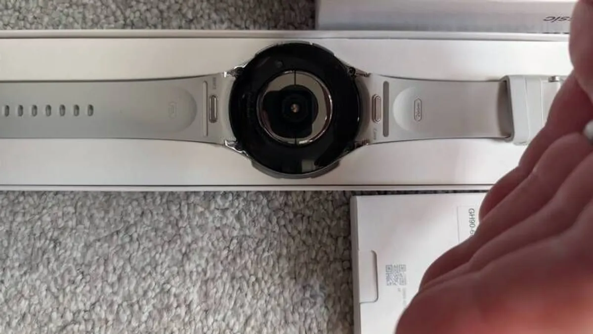 Samsung galaxy watch 6 classic - Image 1