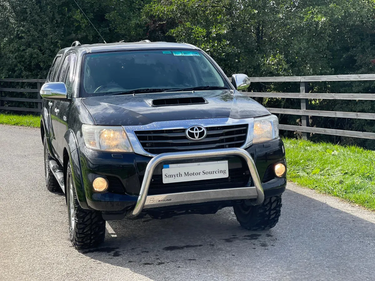 12 Toyota Hilux Invincible 3.0L D4D***** - Image 2