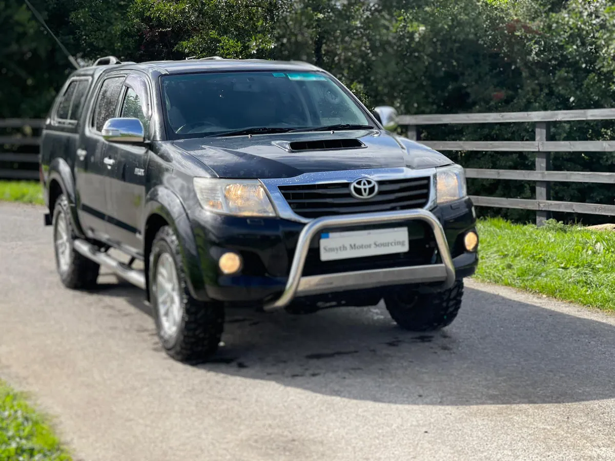 12 Toyota Hilux Invincible 3.0L D4D***** - Image 3