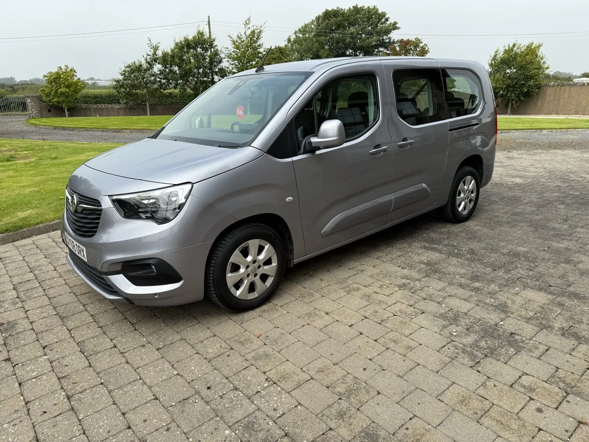 Vauxhall combo life 7 seater - Image 1