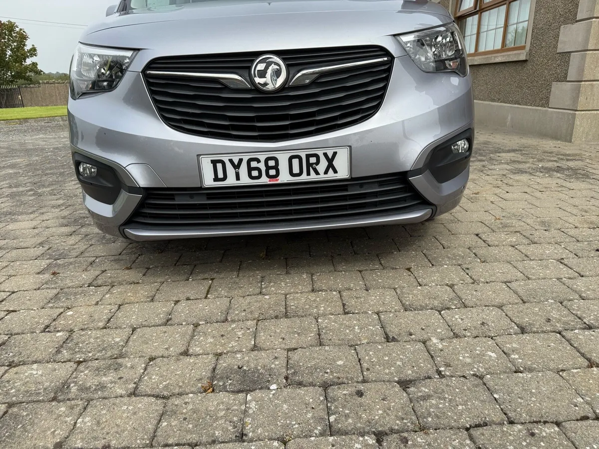 Vauxhall combo life 7 seater - Image 3