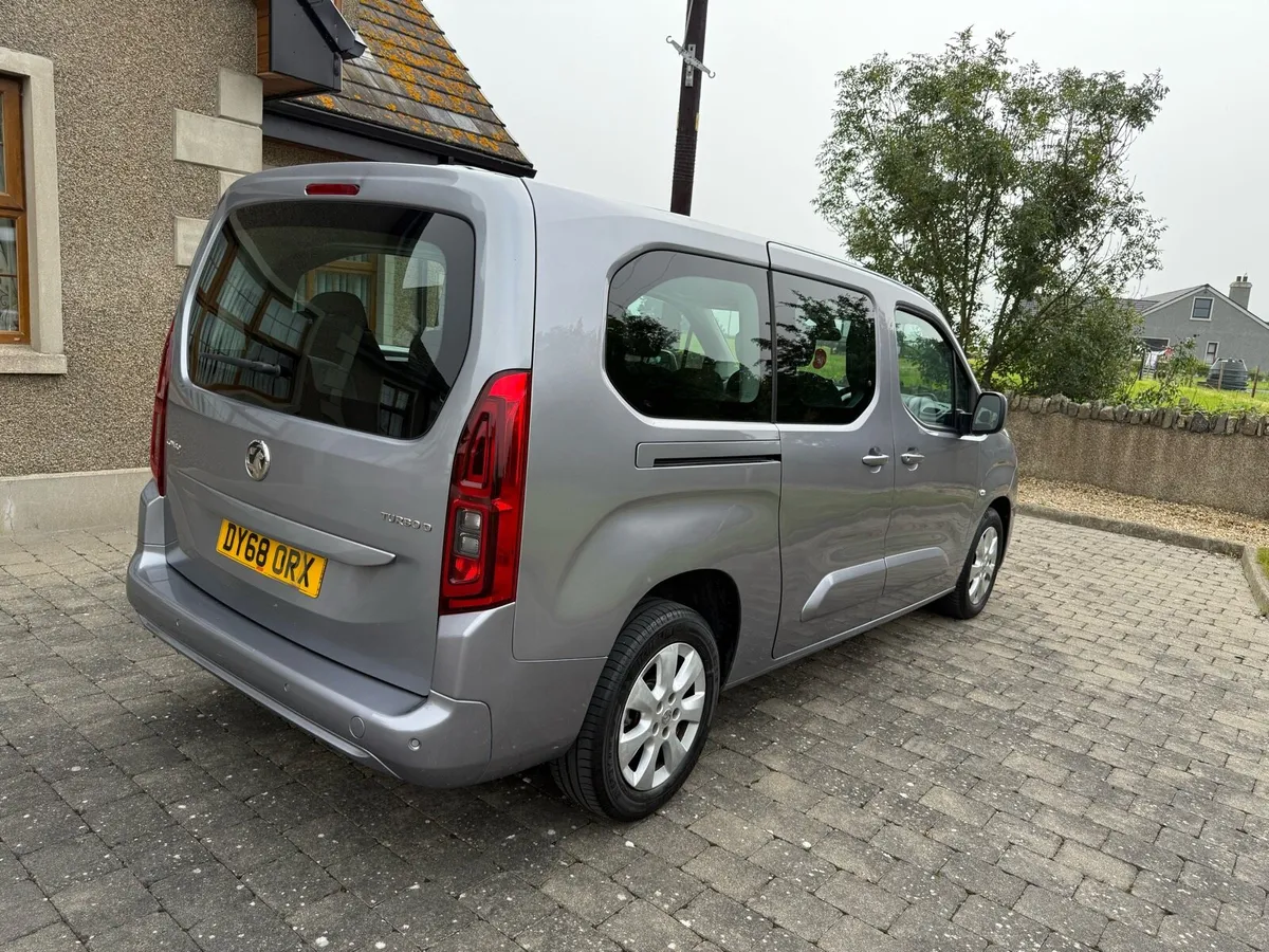 Vauxhall combo life 7 seater - Image 4
