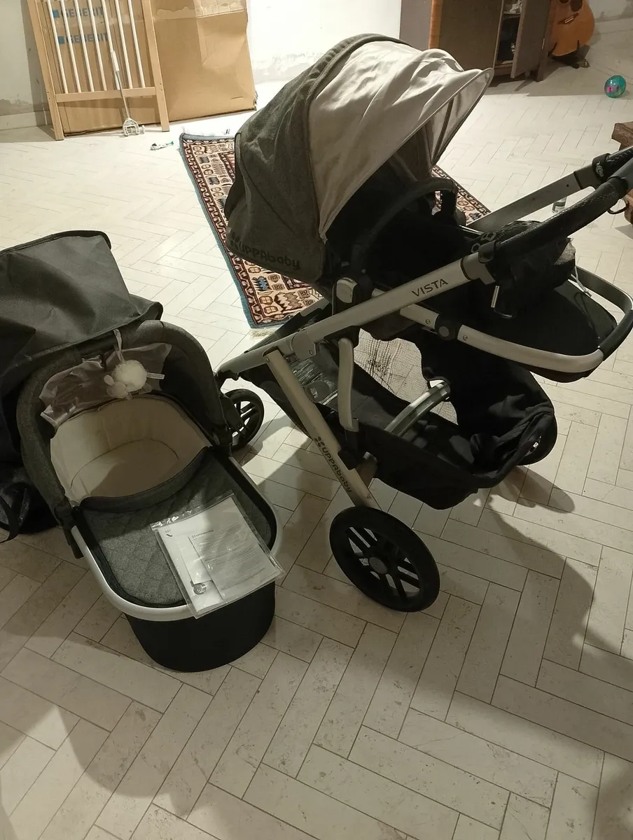 Baby buggy - Image 1