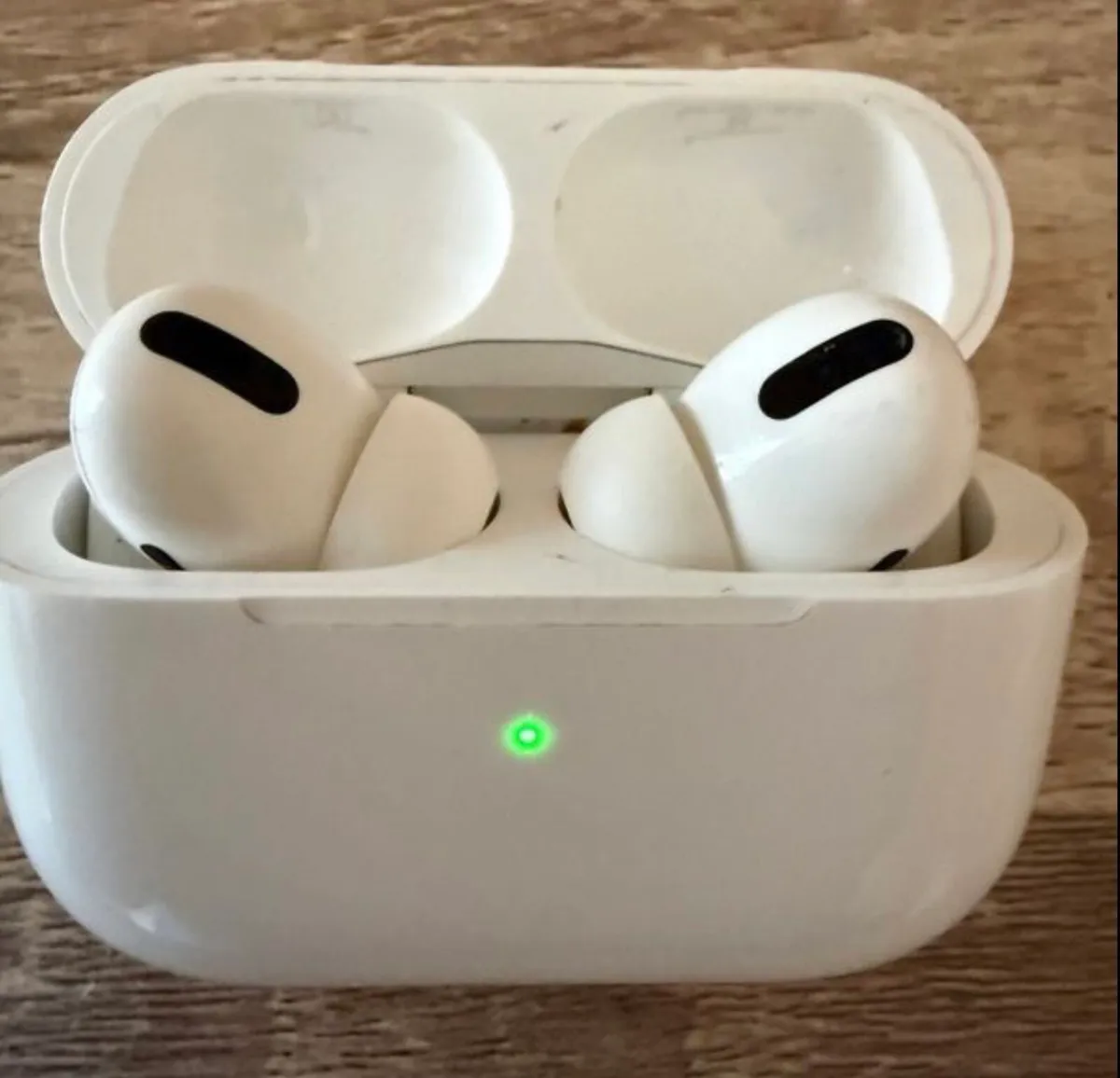 Apple AirPods Pro - Image 1