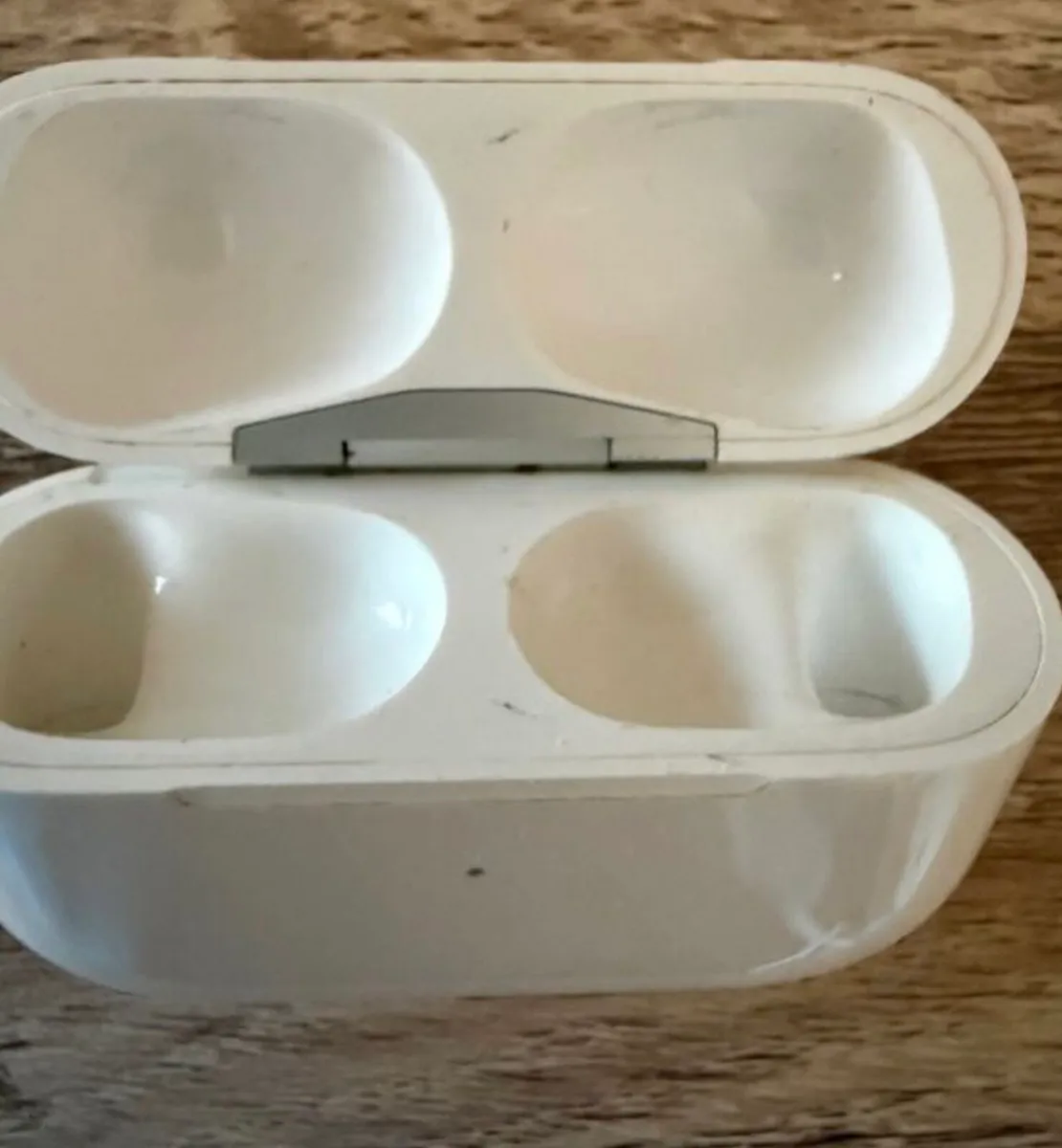Apple AirPods Pro - Image 4