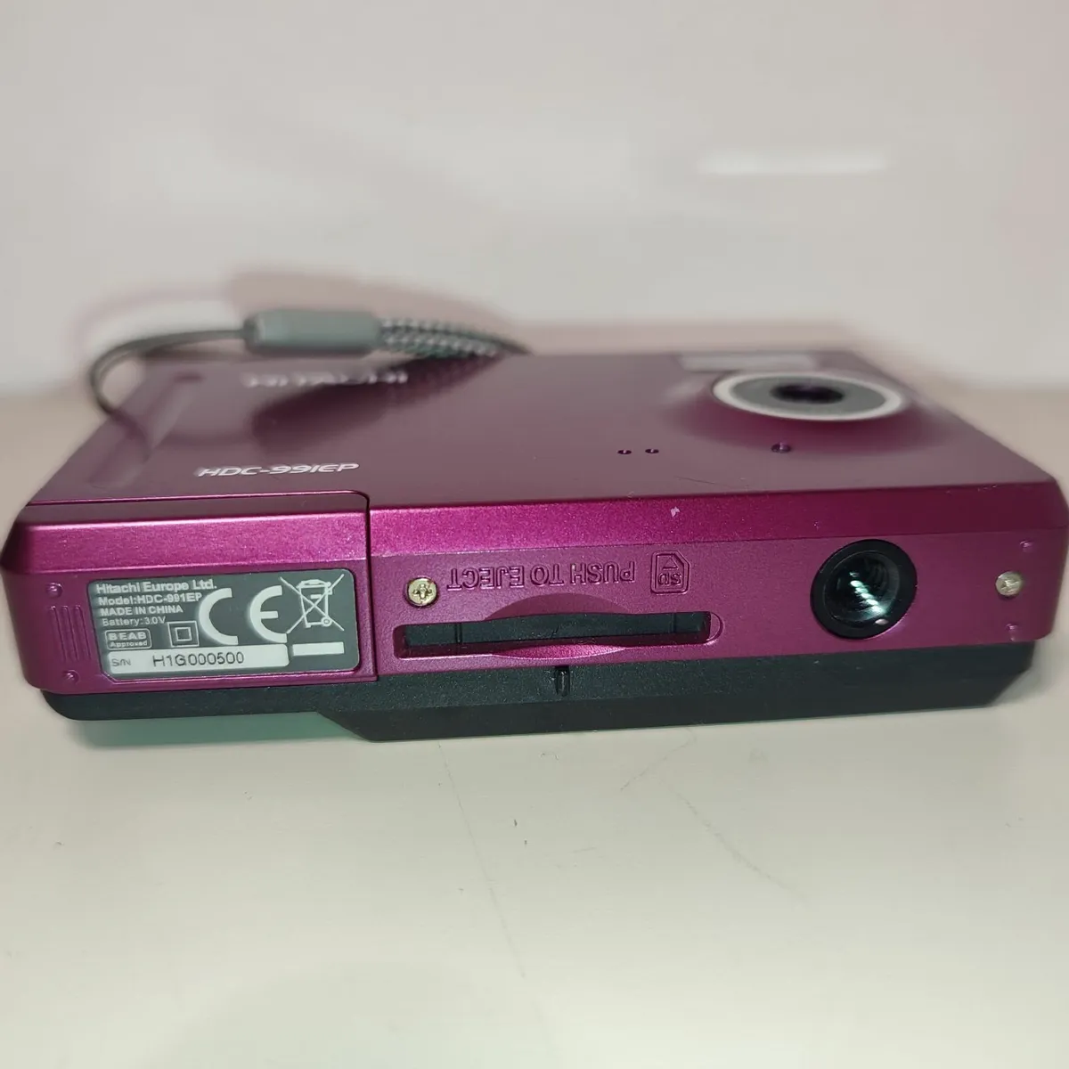 Hitachi HDC-99IE 9.0MP Digital Camera excellent/c - Image 3