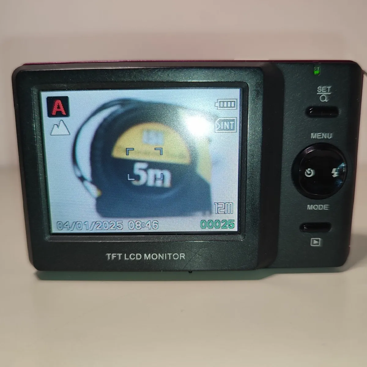 Hitachi HDC-99IE 9.0MP Digital Camera excellent/c - Image 4