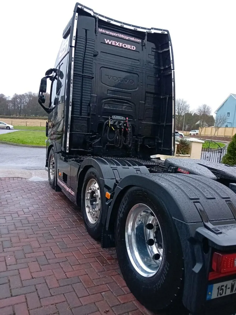 Volvo fh500 dual clutch XL globetrotter - Image 4