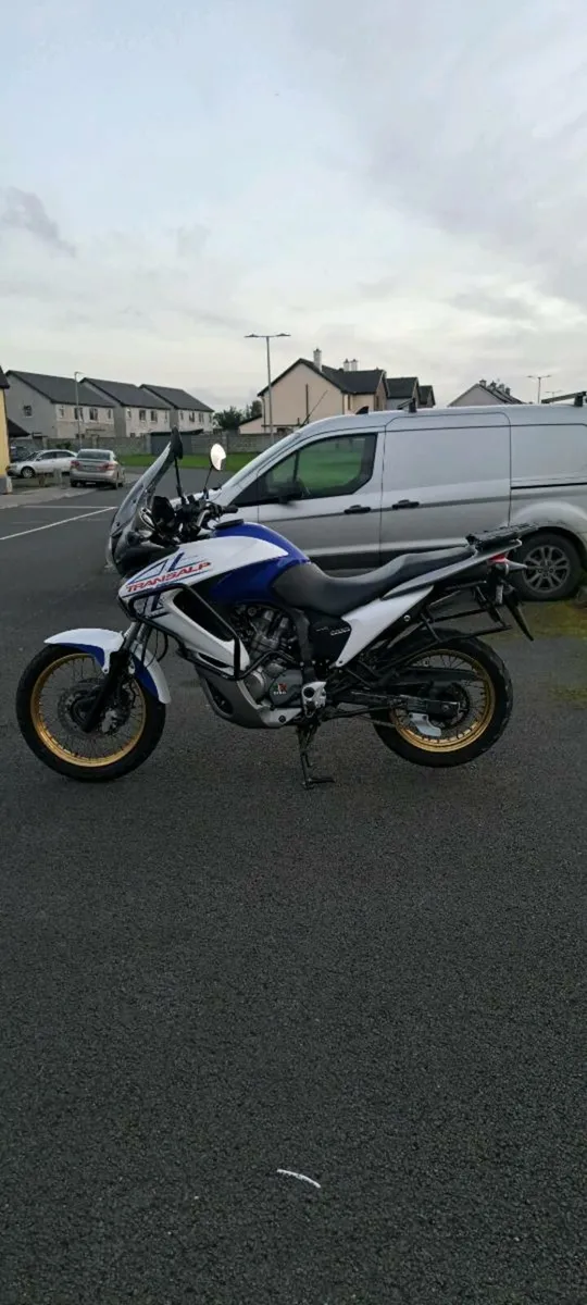 Honda Transalp xl700va - Image 1