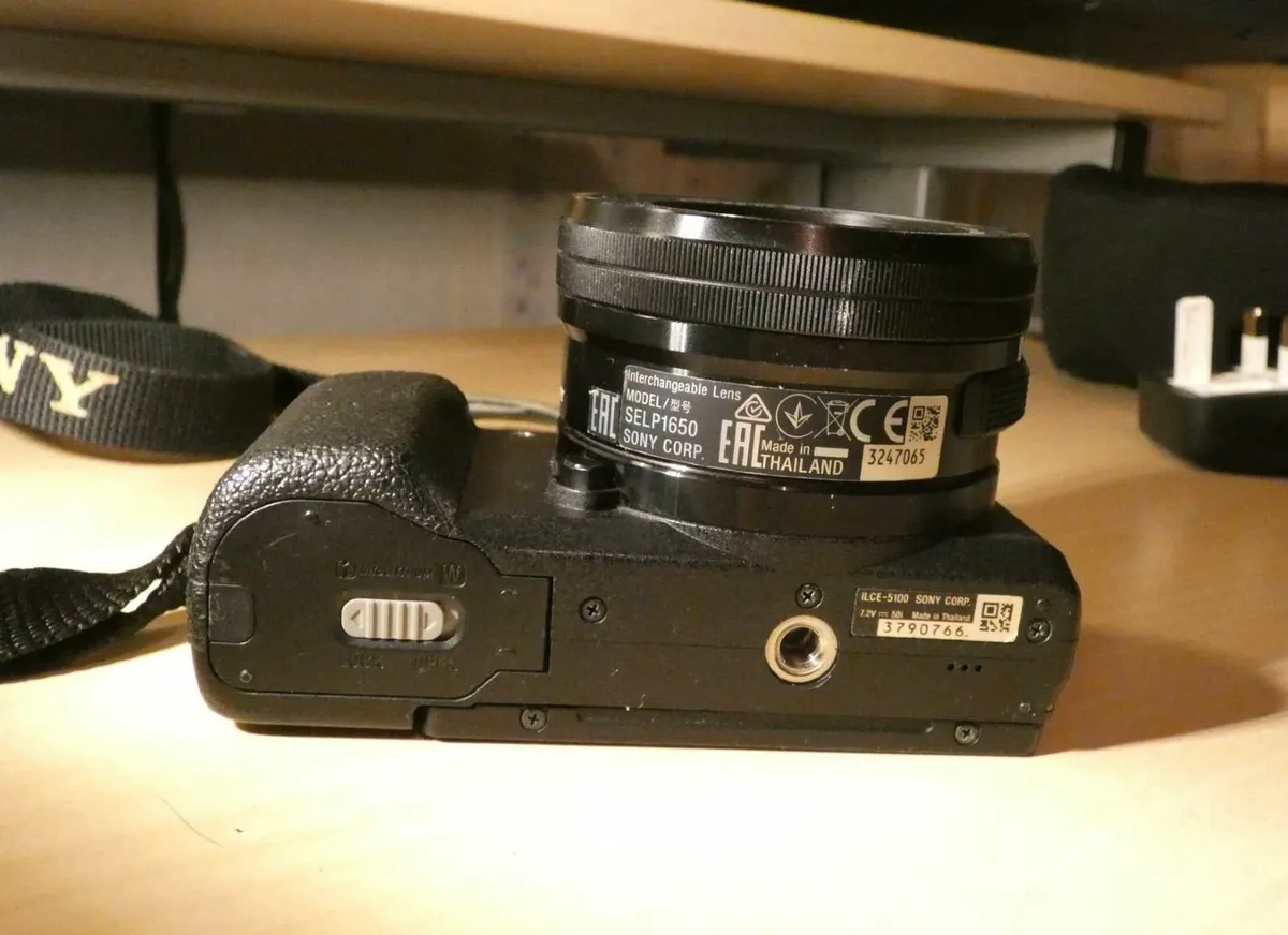 Sony Alpha a5100 Mirrorless Digital Camera - Image 4