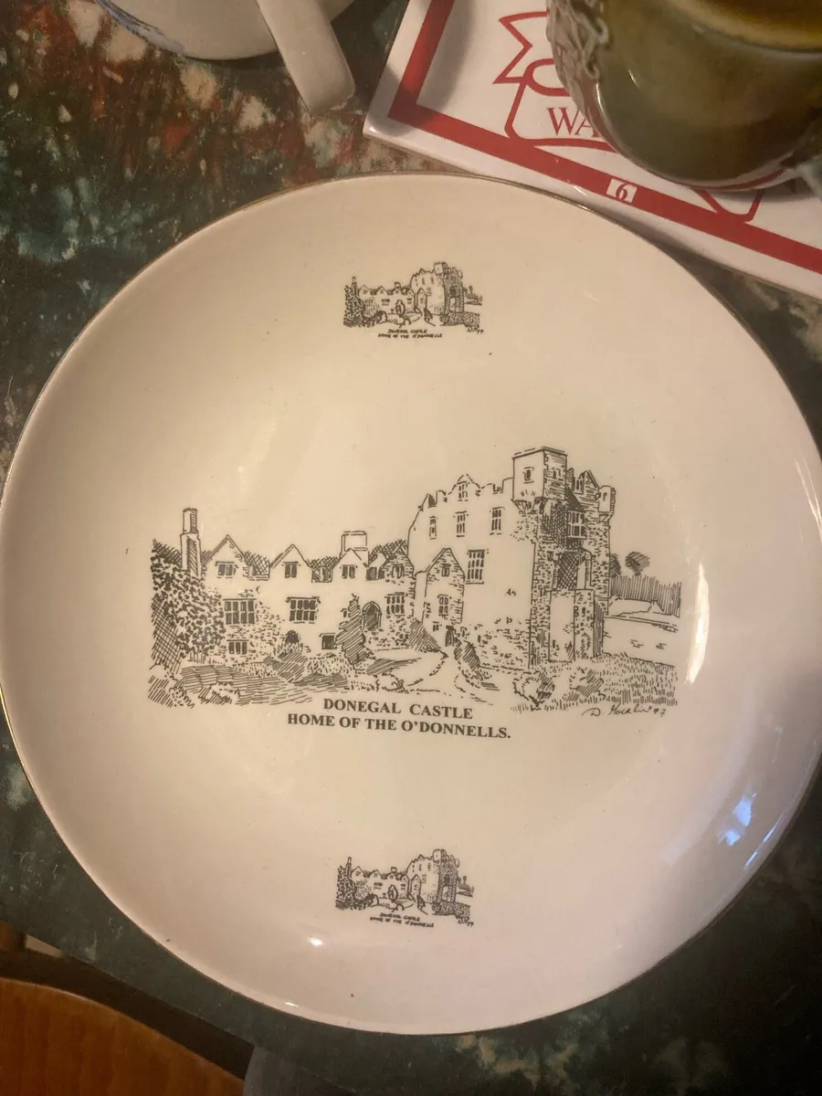 Donegal castle bowl free postage - Image 1