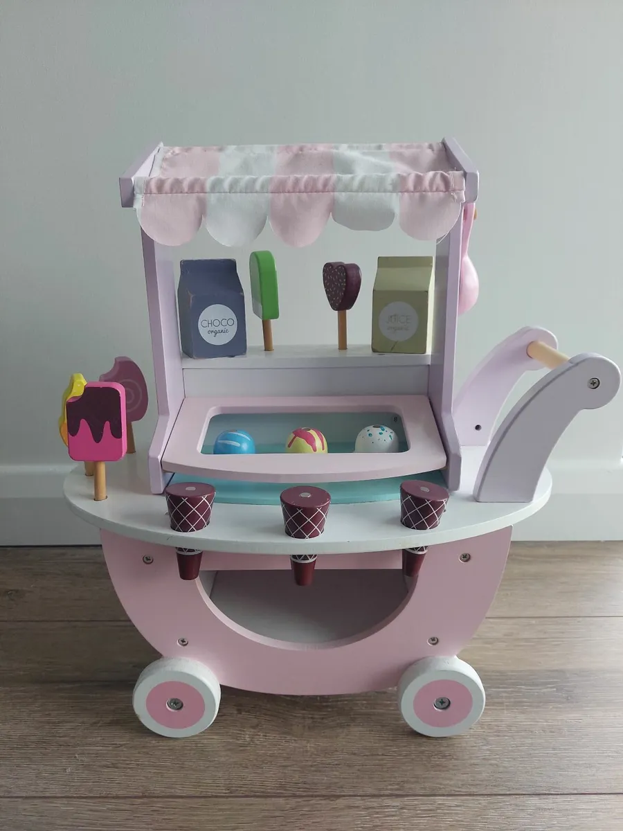 Wooden toy ice cream cart