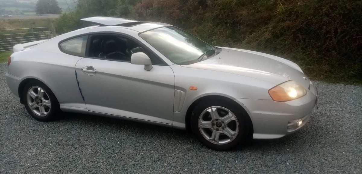 Hyundai Lantra 2004 - Image 1