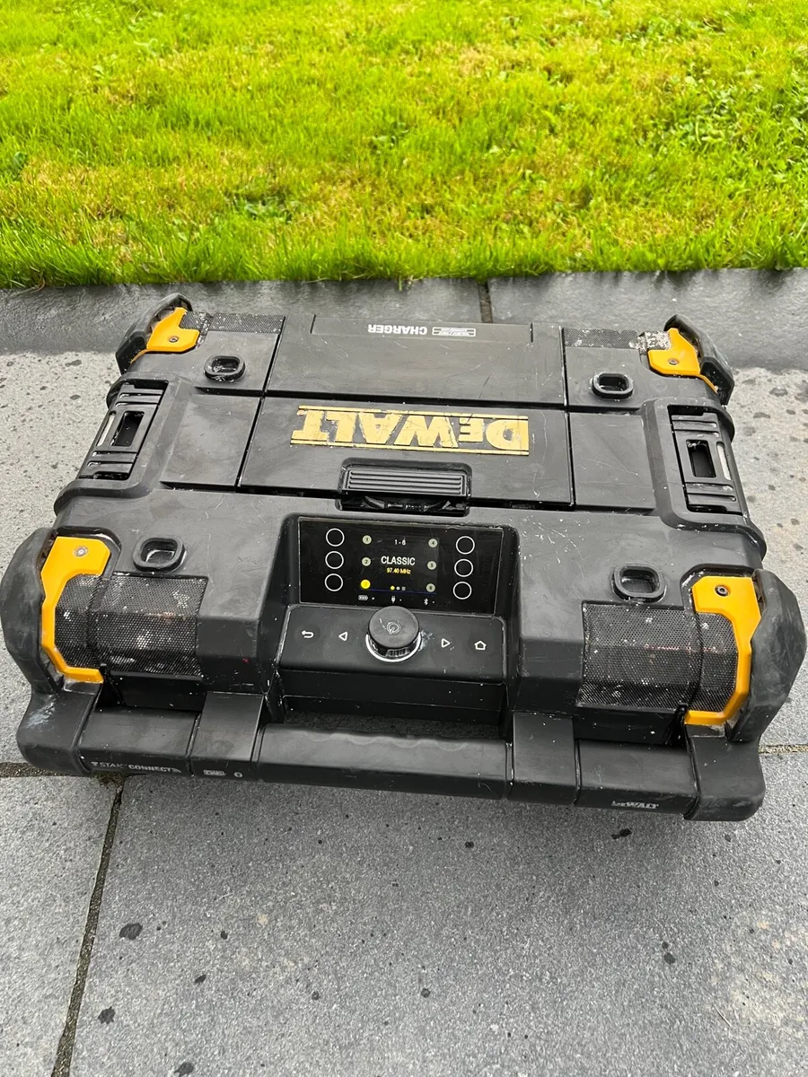 Dewalt Radio - Image 2
