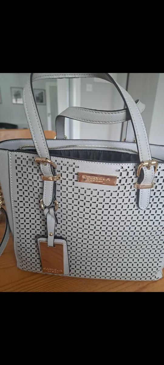 Light grey carvela tote