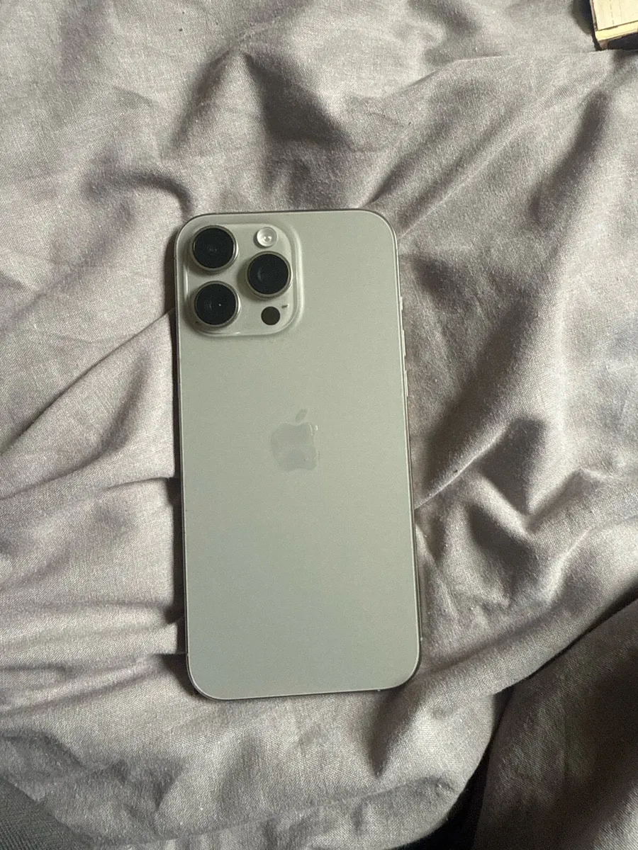 iPhone 16 pro max - Image 2