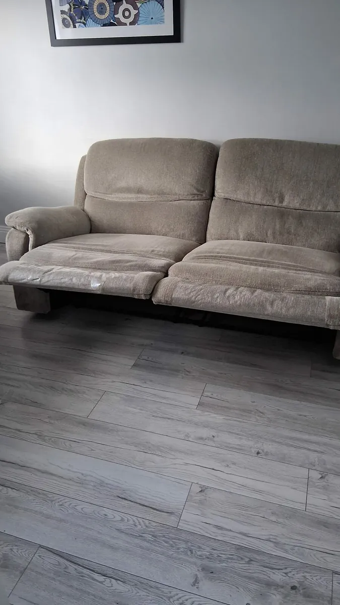 3+2 Seater Recliners - Image 4