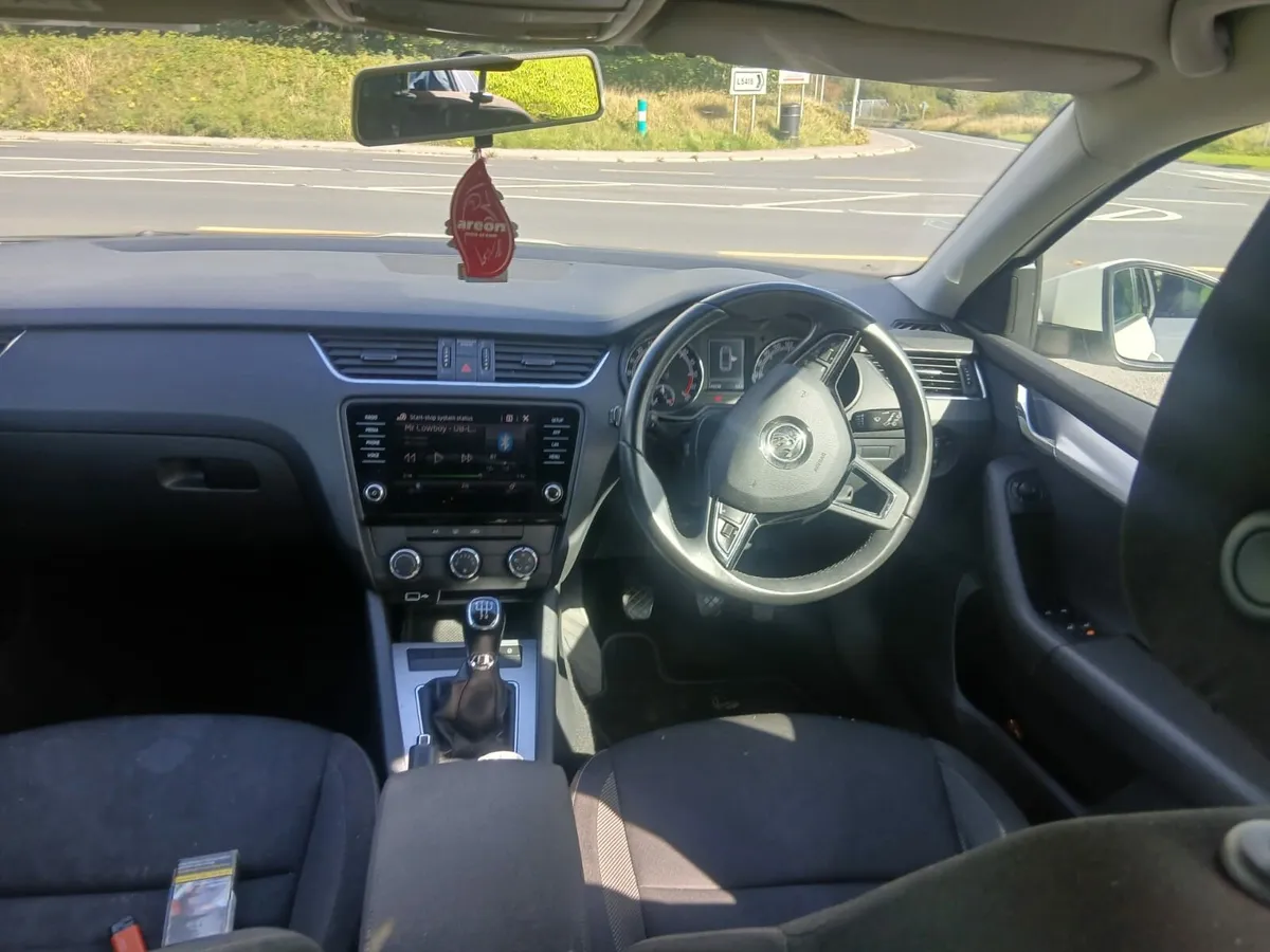 2019 skoda octavia - Image 3