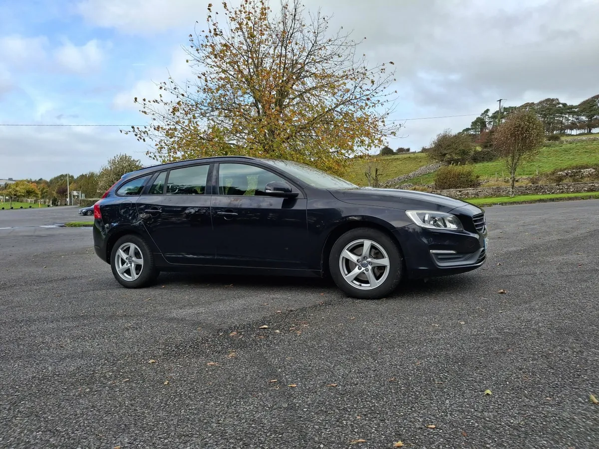 Volvo V60 2014 - Image 2