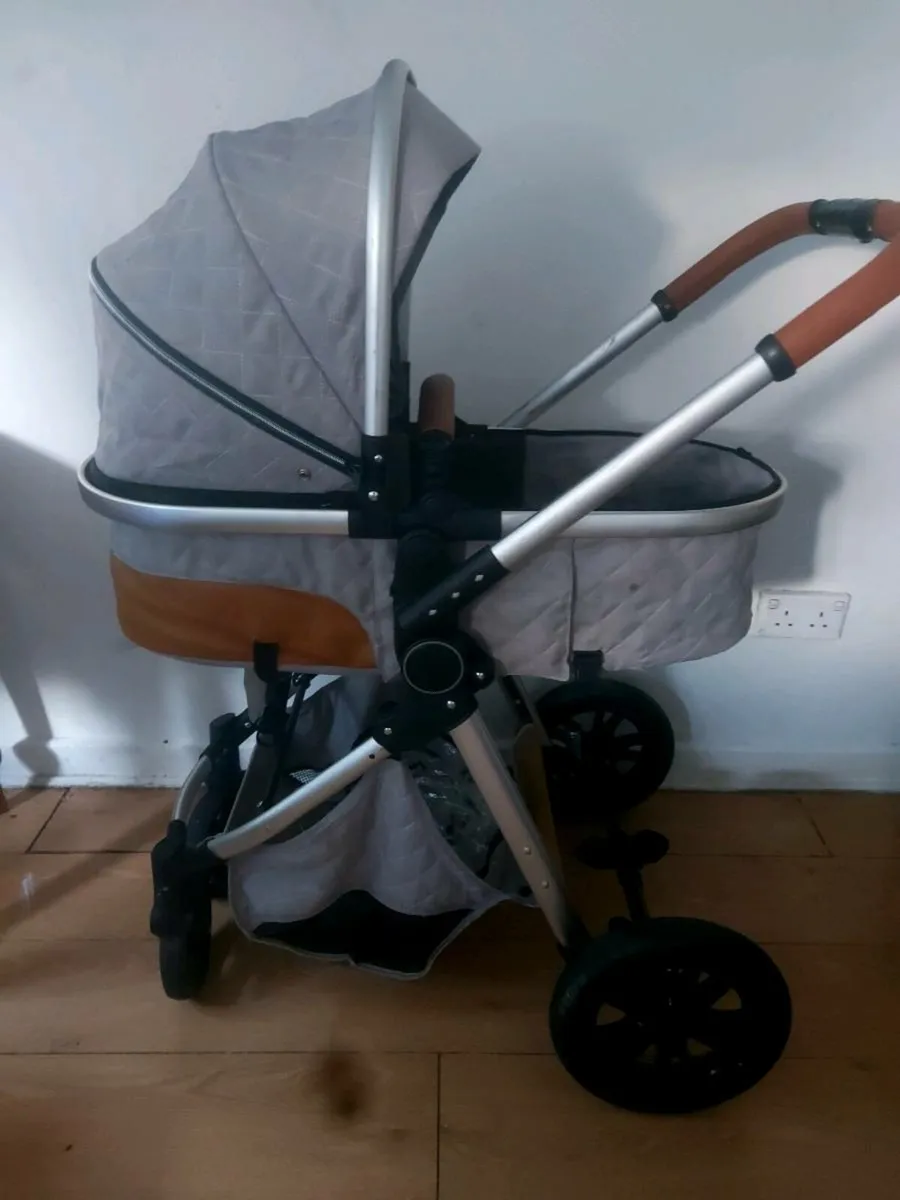 2 in 1 pram pushchair - Image 2