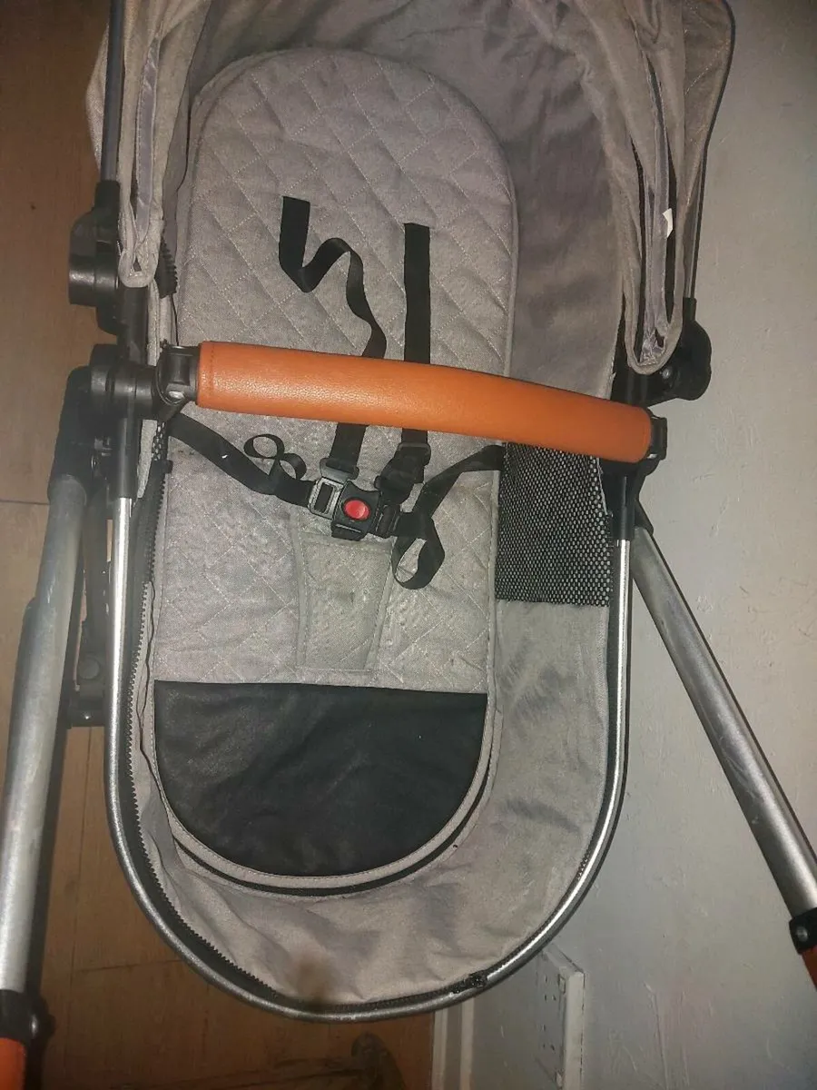 2 in 1 pram pushchair - Image 3