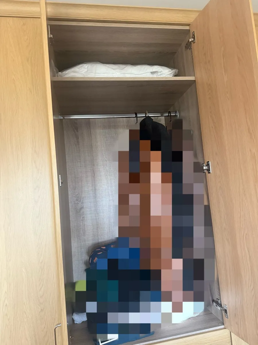 Wardrobe - Image 4