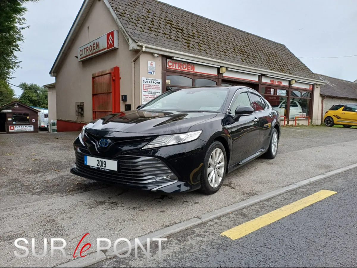Toyota Camry Hybrid Auto - Image 3
