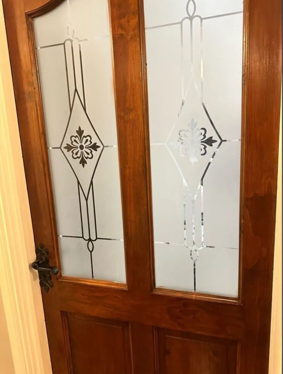 8 x internal doors - Image 2
