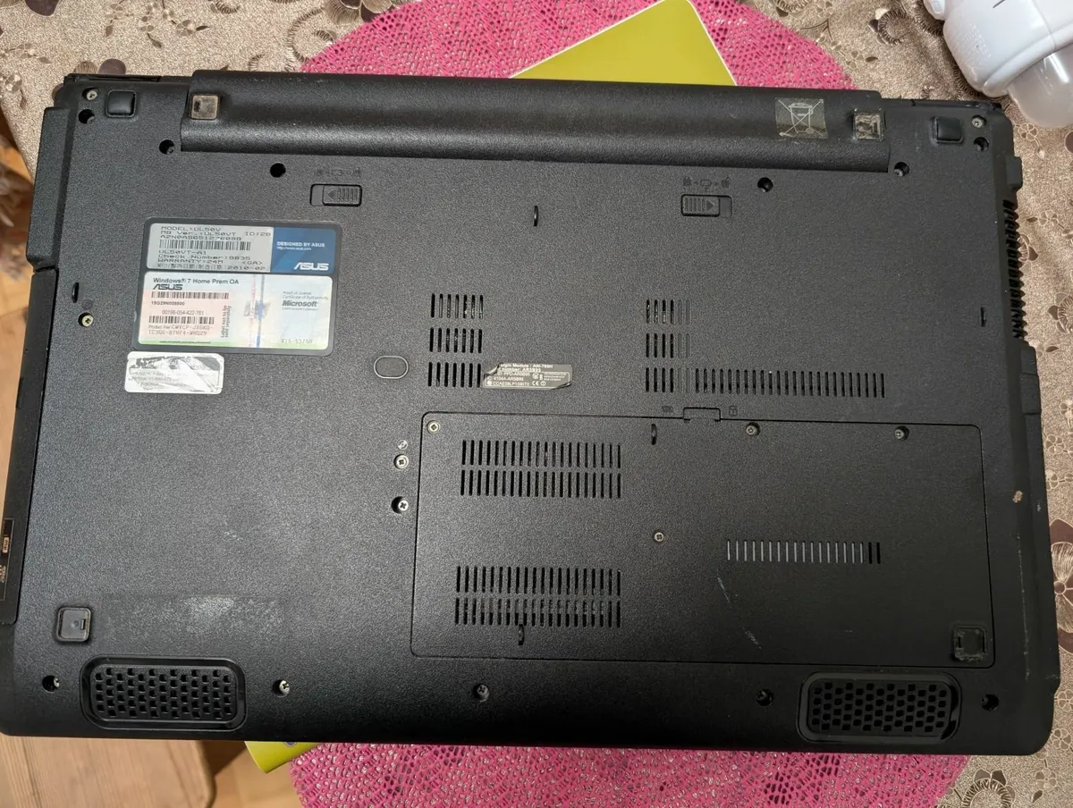 ASUS Laptop - UL50vt - Intel SU7300/4GB/250GB - Image 3