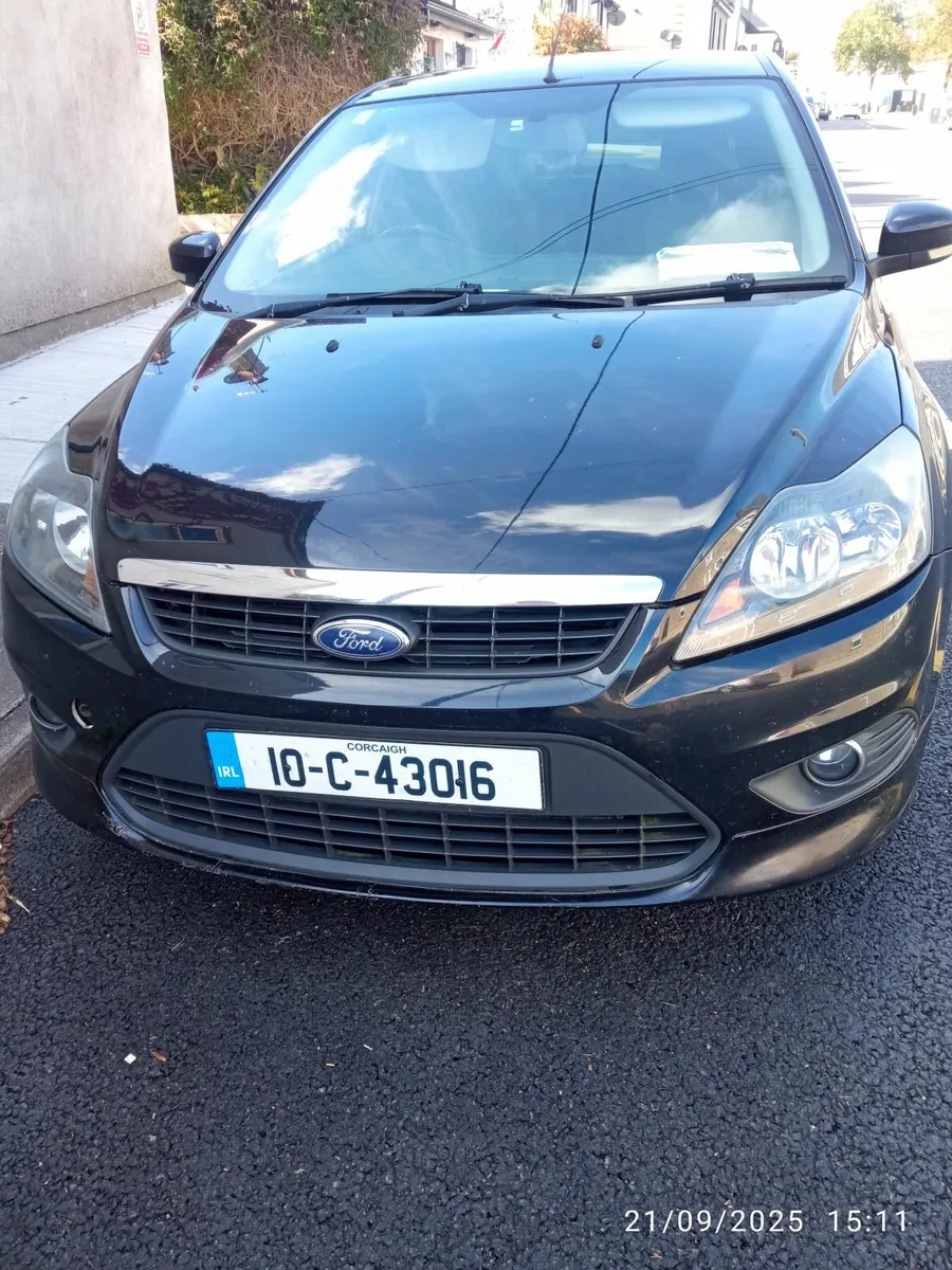 Ford Focus 2010 - Image 1